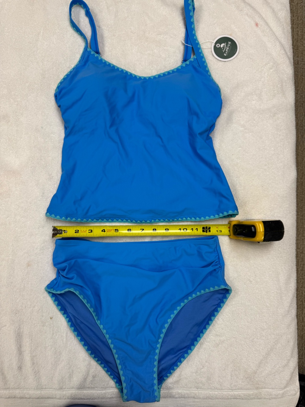Women's Medium 2-piece Tummy control bathing suit. Great colors!